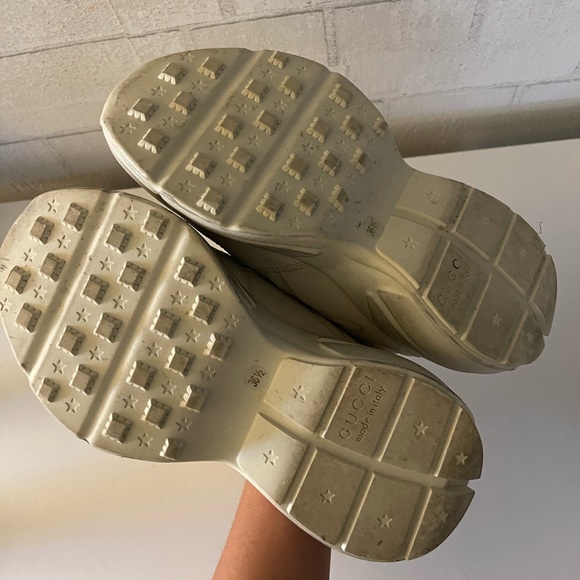 GUCCI Womens Rhyton Sneaker with Mouth Print!!! SIZE 6.5 womens. WORN ONLY ONCE! - Picture 5 of 5